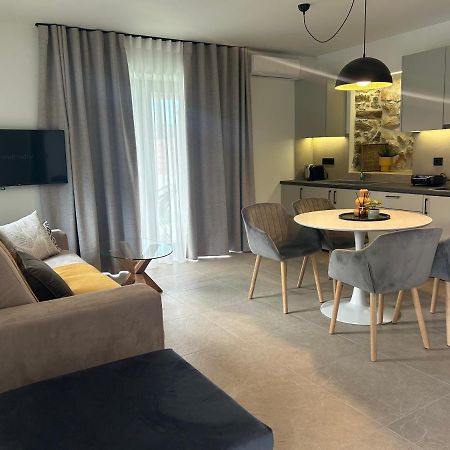 Piedra Luxury Apartments Нафплион Экстерьер фото